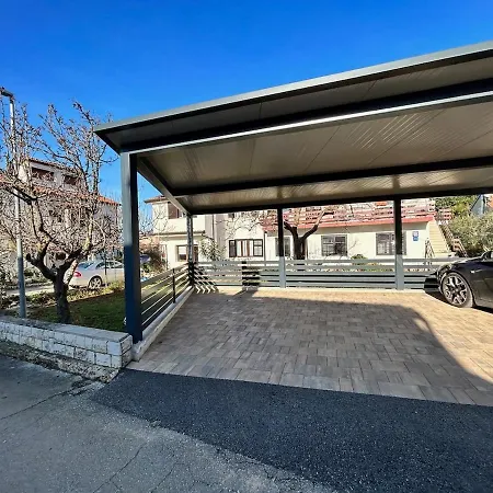 Cozy Seaside Getaway * Porec